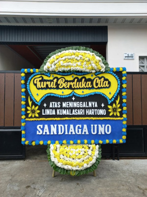 Papan Bunga Duka di Padebuolo