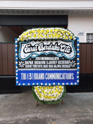 Papan Bunga Duka di Padebuolo